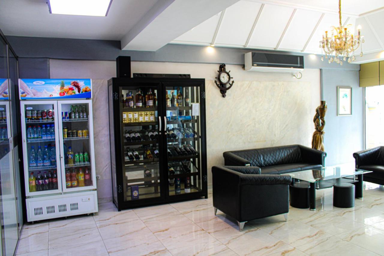 Residence Le Carat Bonapriso Douala Exterior foto